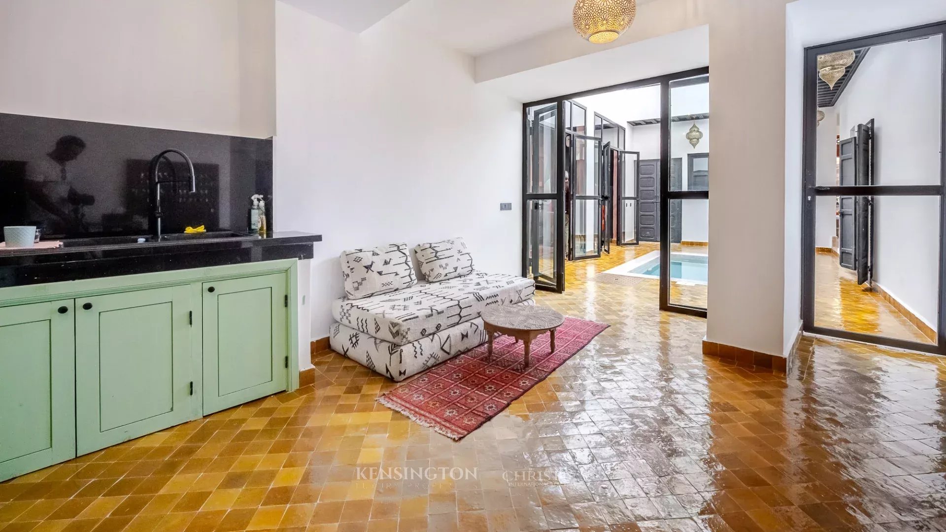 4 Bedroom Villa/Townhouse's Image 3