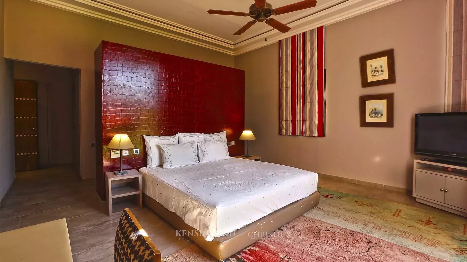 8 Bedroom Villa/Townhouse's Image 21