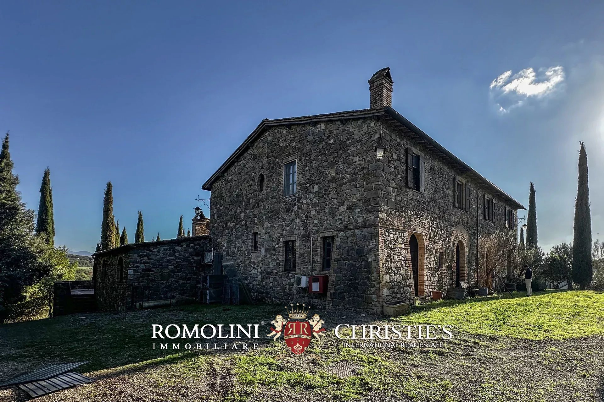 8 Bedroom Vineyard's Image 15