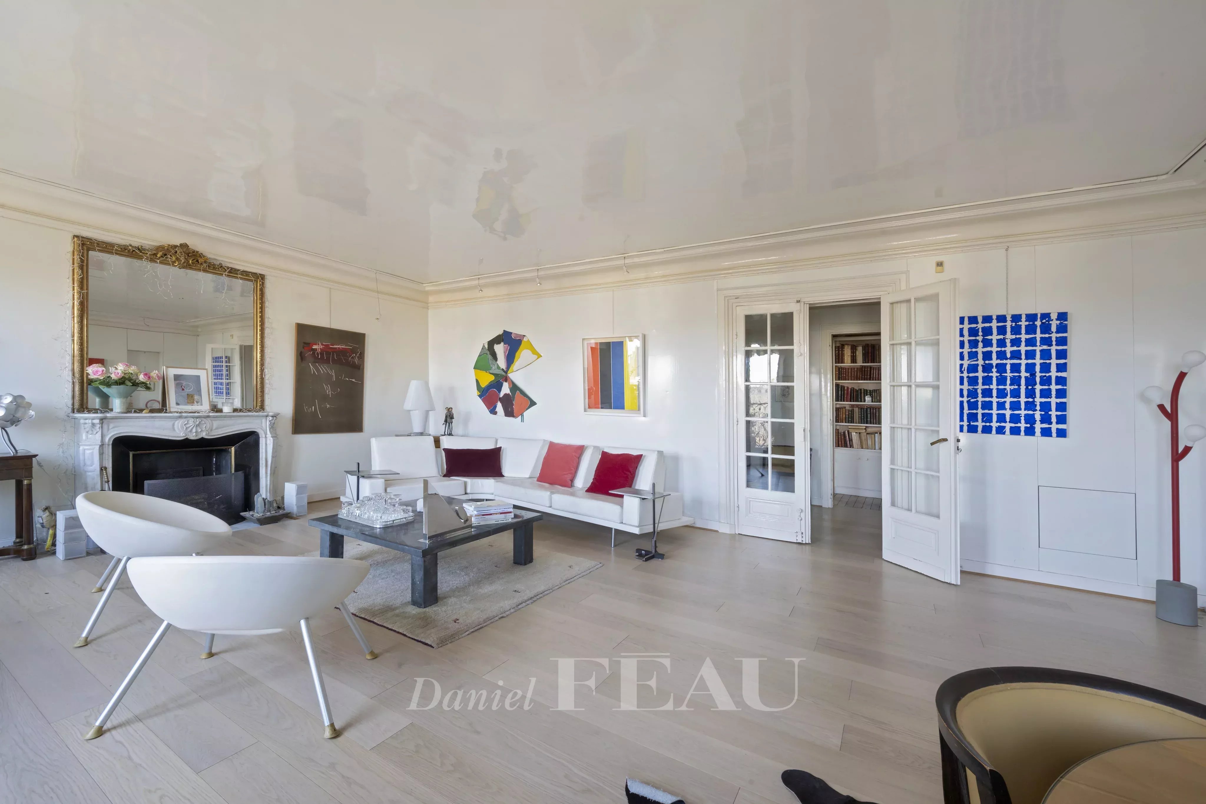Sale Apartment Paris 7th