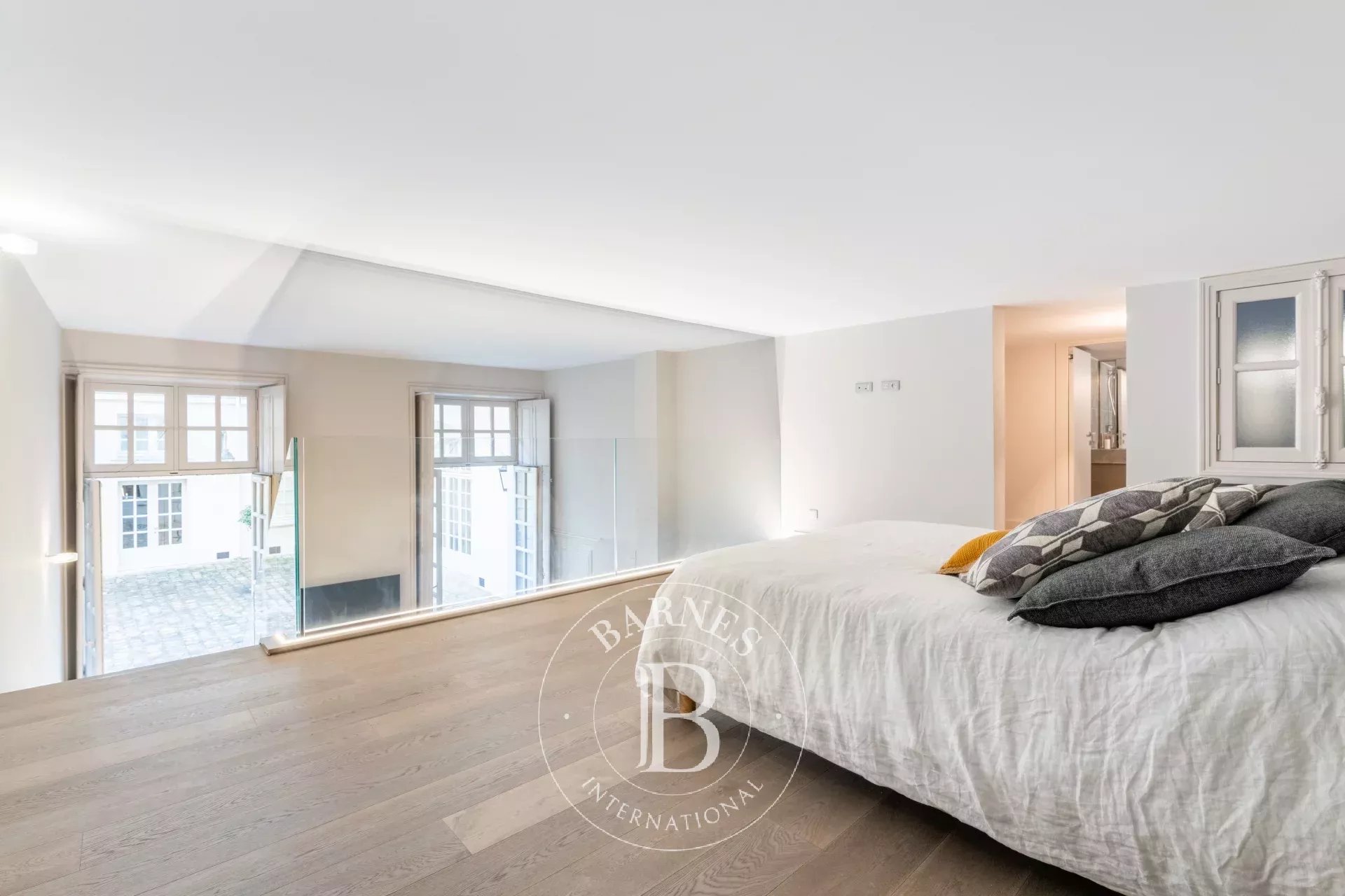 Daire Paris 3ème - picture 15