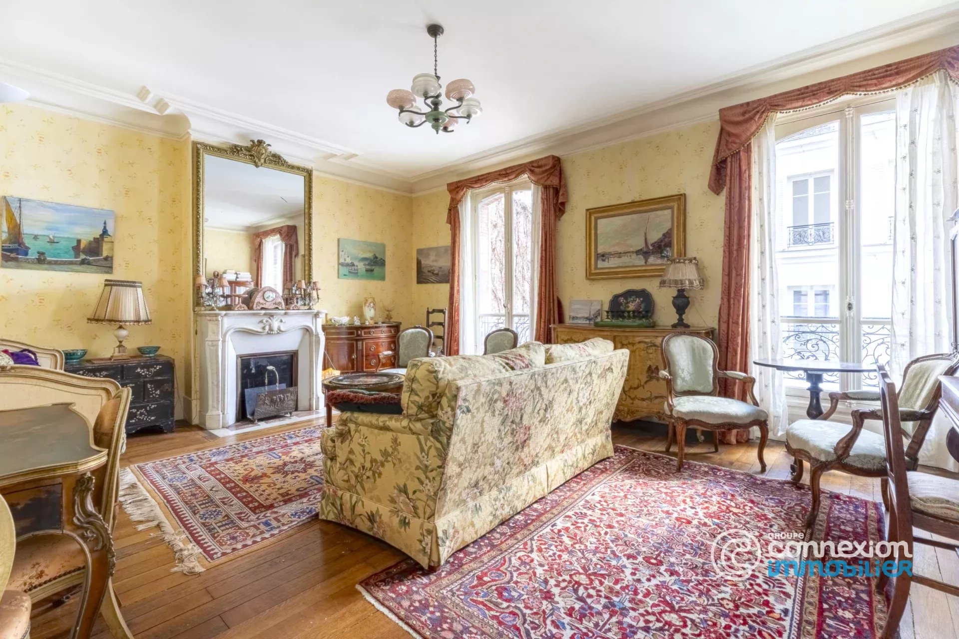 MAISON BOURGEOISE PARISIENNE AVEC JARDINS