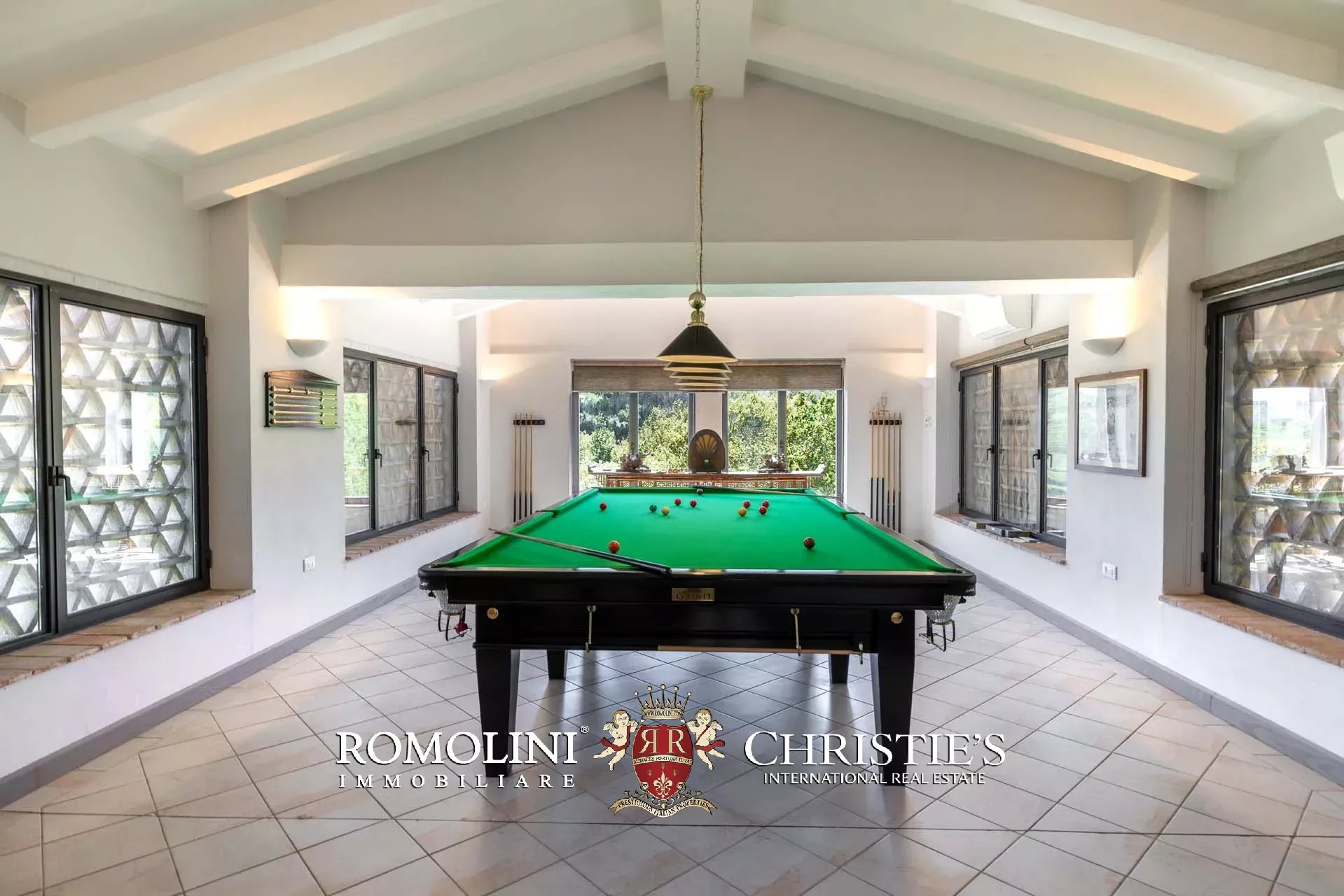 9 Bedroom Villa/Townhouse's Image 51