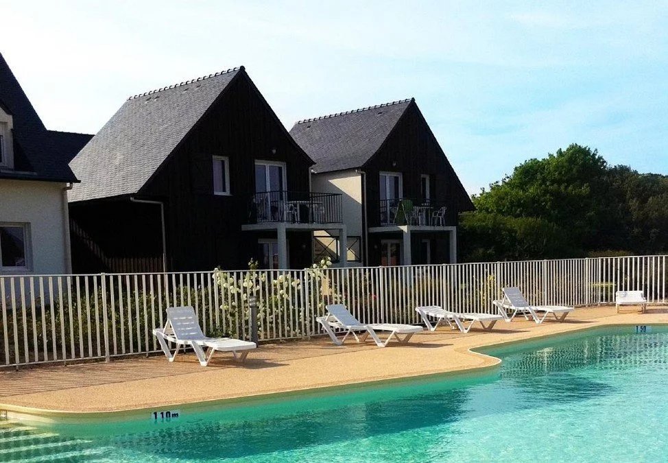 INVESTISSEMENT LOCATIF  SAINT POL DE LEON  Résidence Nemea Les Roches  *** - 5.23 % de rentabilité