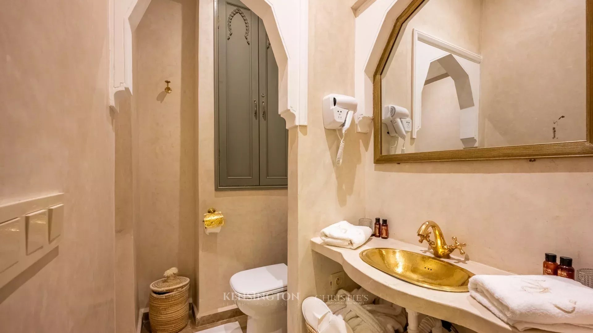 8 Bedroom Villa/Townhouse's Image 26