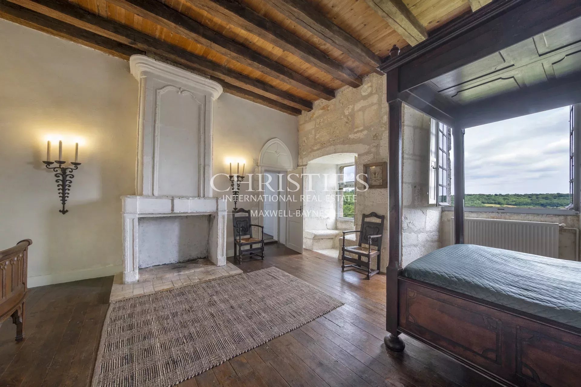 7 Bedroom Chateau's Image 27