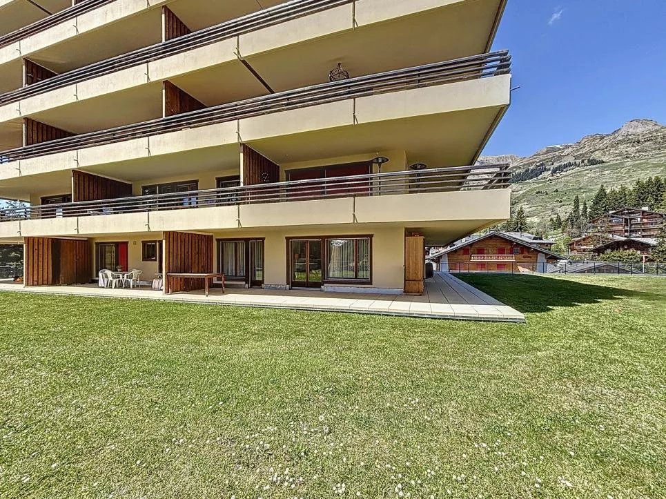 Appartement rénové au centre de la station