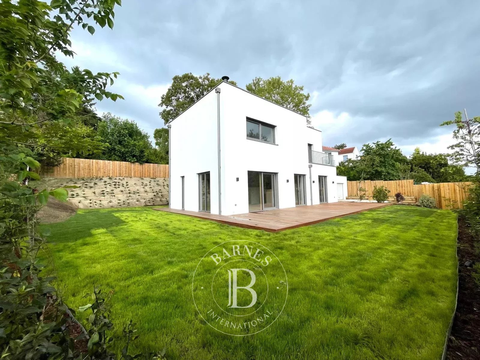Villa Sèvres  -  ref 86461170 (picture 1)