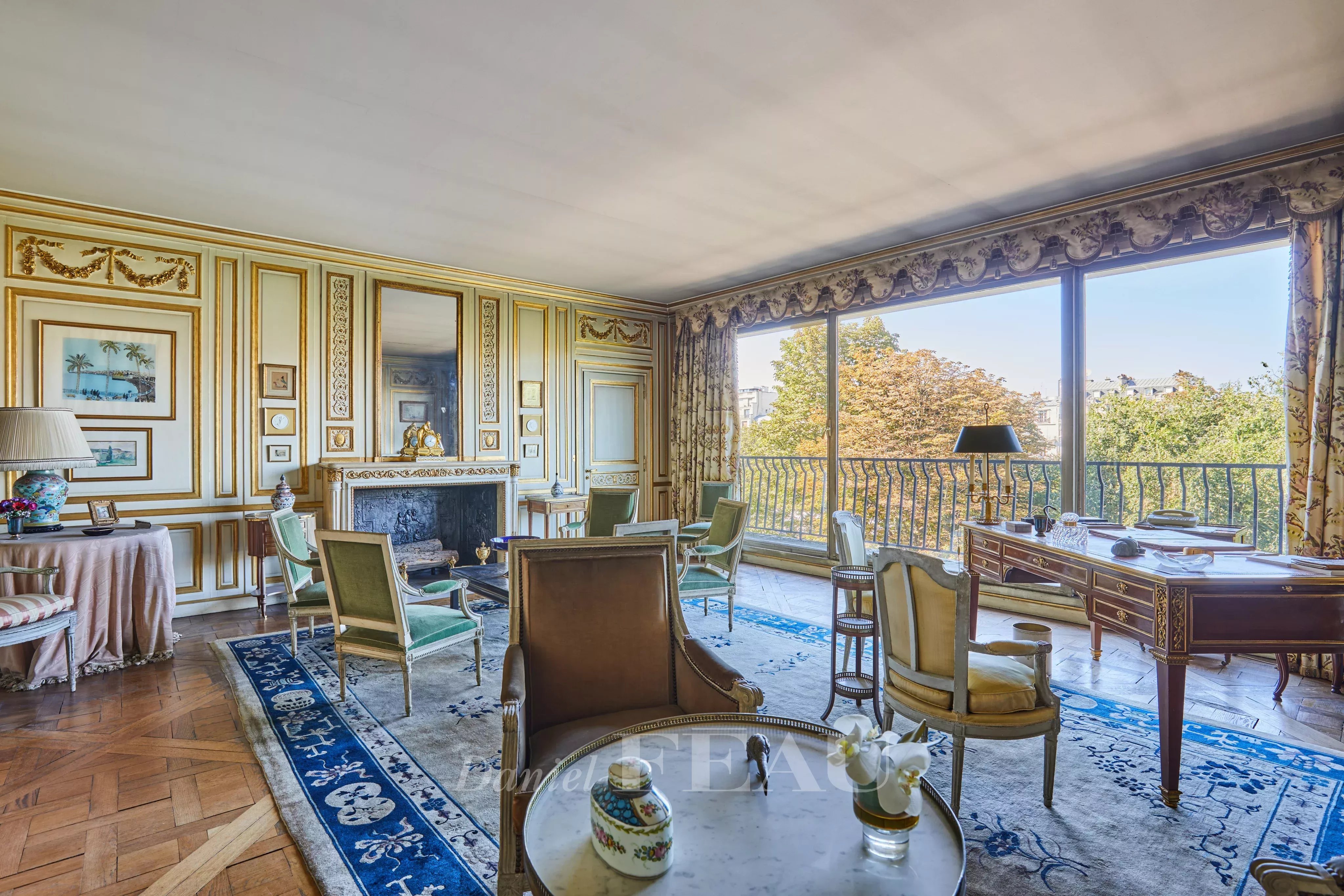 Sale Apartment Paris 16th