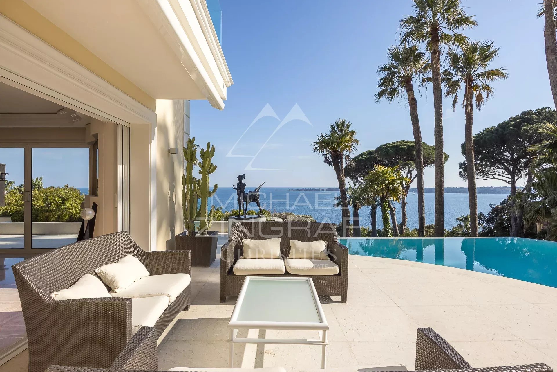 5 Bedroom Villa/Townhouse's Image 5