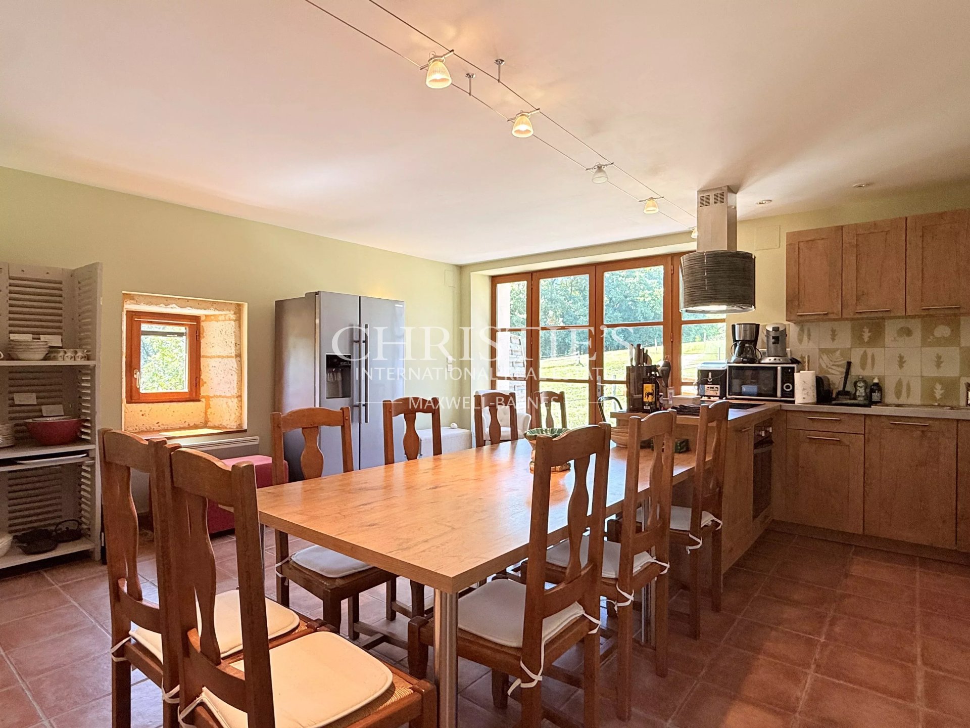 9 Bedroom Villa/Townhouse's Image 28