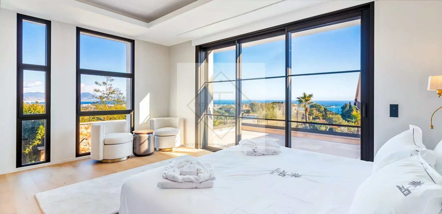 SUPER CANNES — EXCEPTIONAL BRAND-NEW CONTEMPORARY VILLA WITH PANORAMIC SEA VIEWS — photo 23