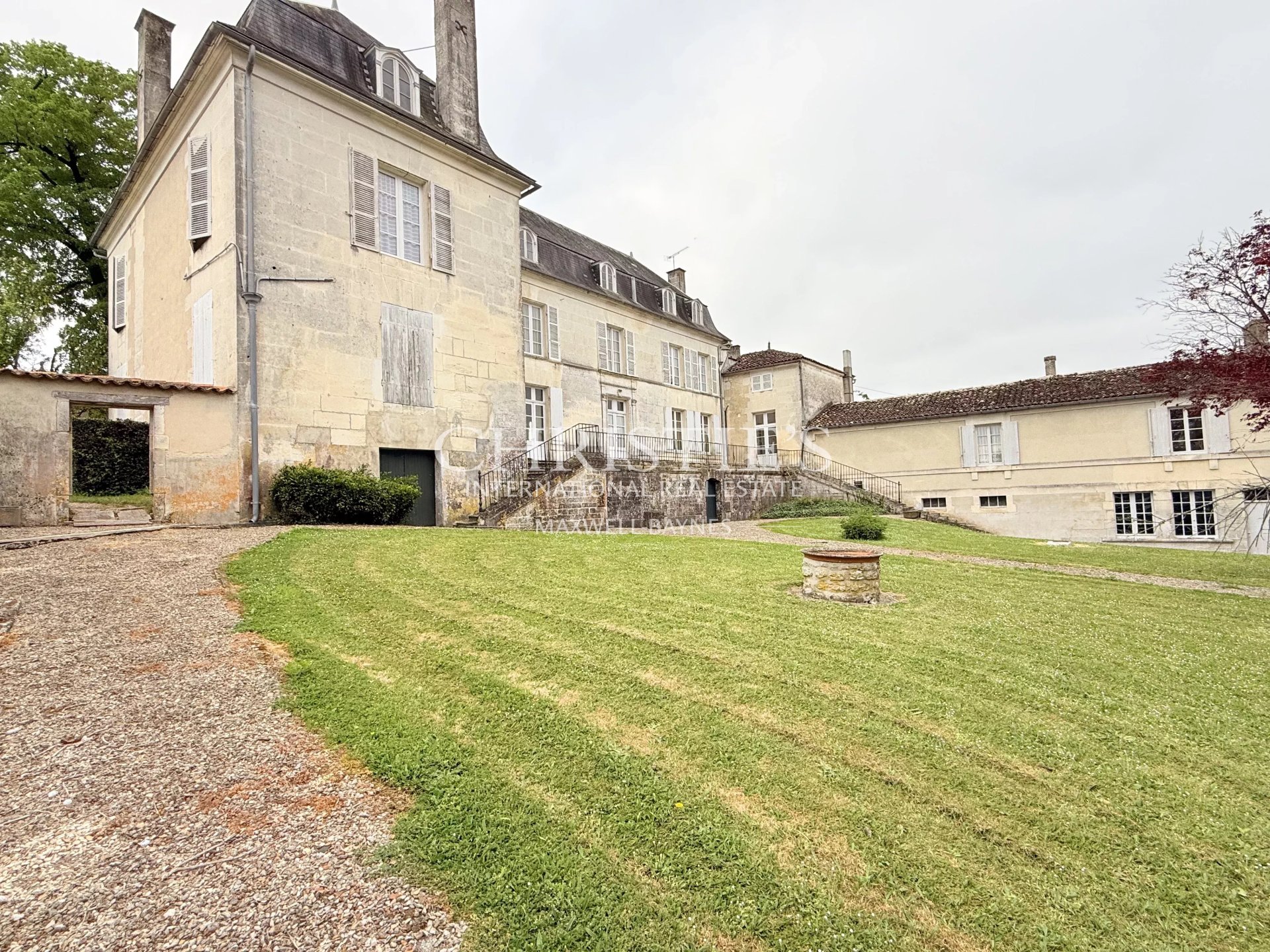 10 Bedroom Villa/Townhouse's Image 5