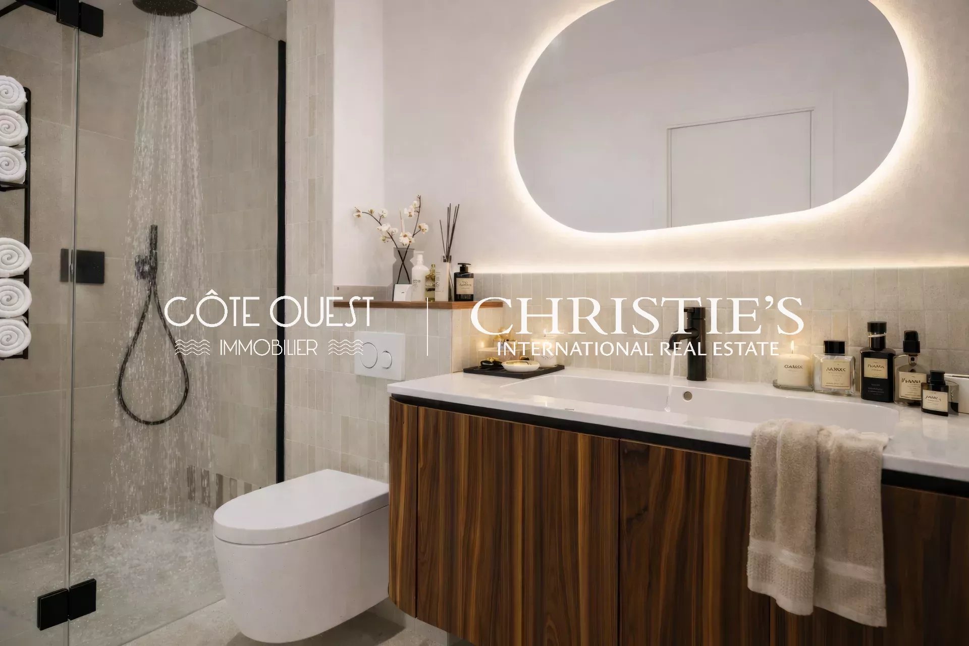 4 Bedroom Villa/Townhouse's Image 6