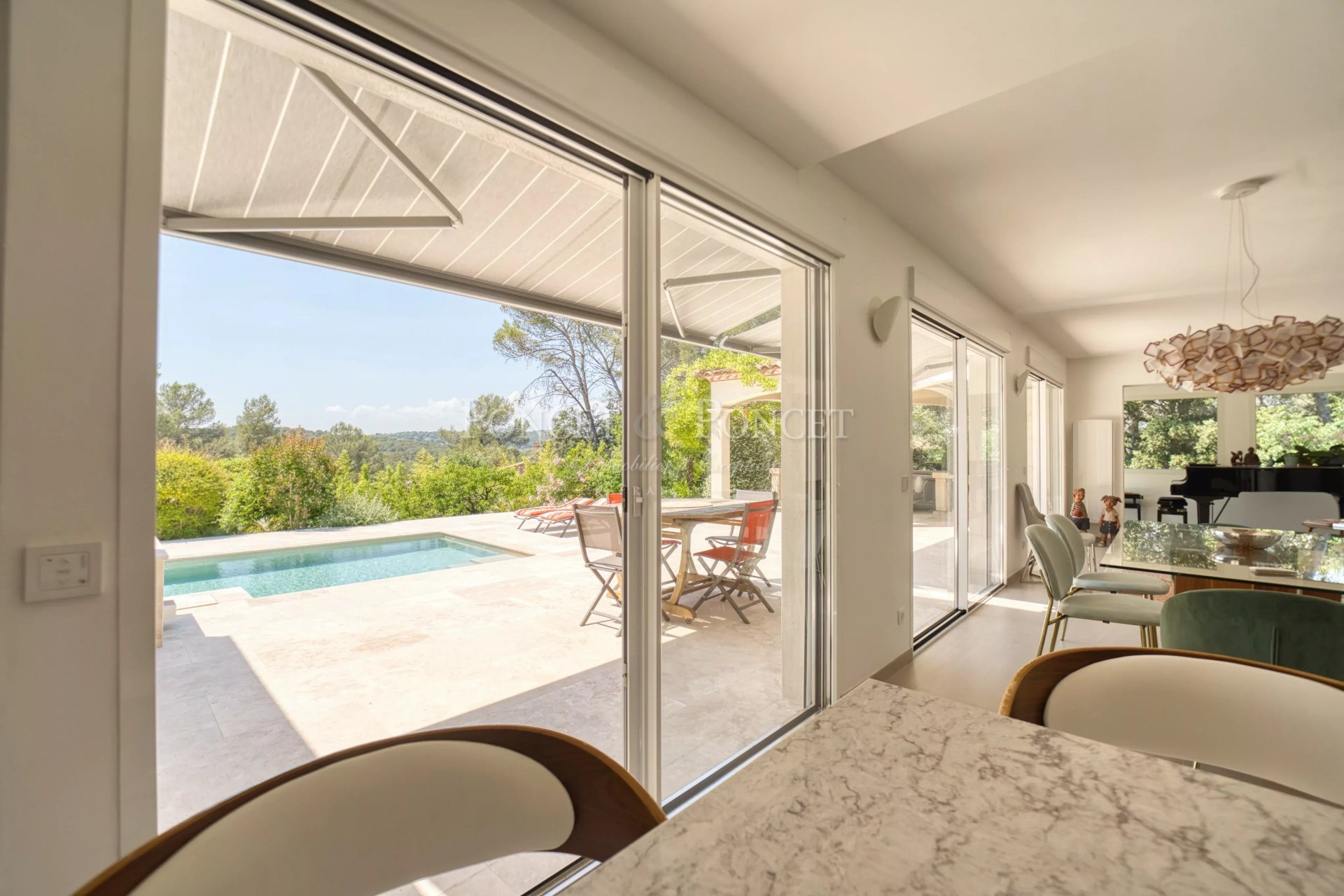 4 Bedroom Villa/Townhouse's Image 9