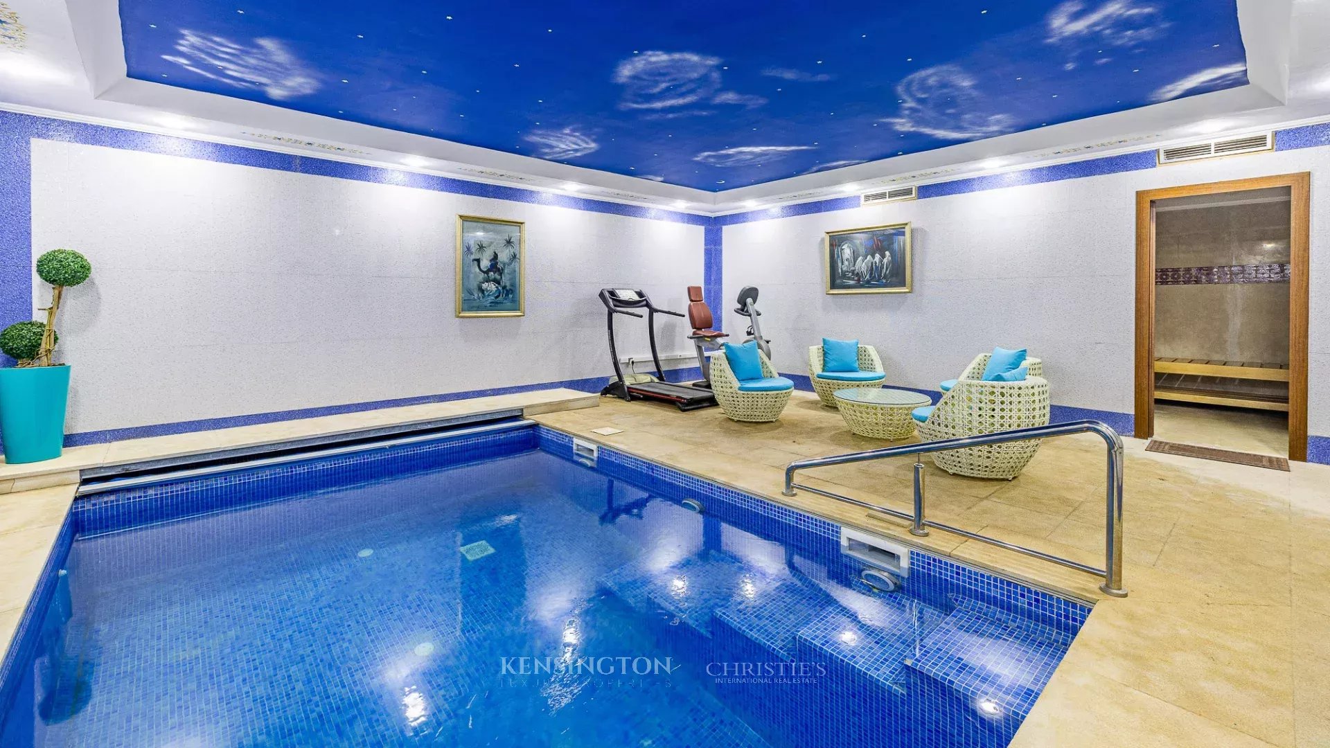 7 Bedroom Villa/Townhouse's Image 32