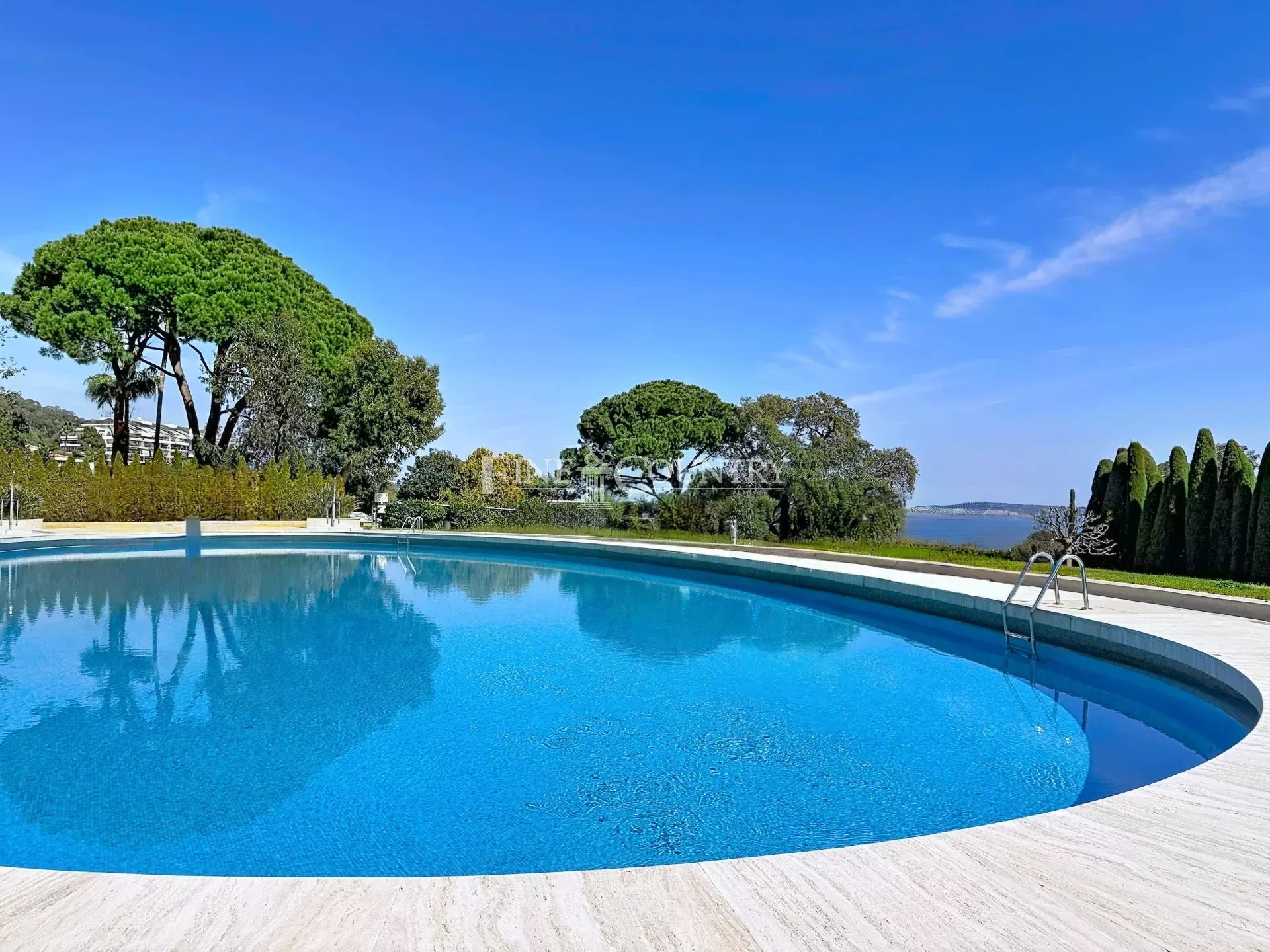 Photo of Apartment for sale in Cannes panoramic sea view