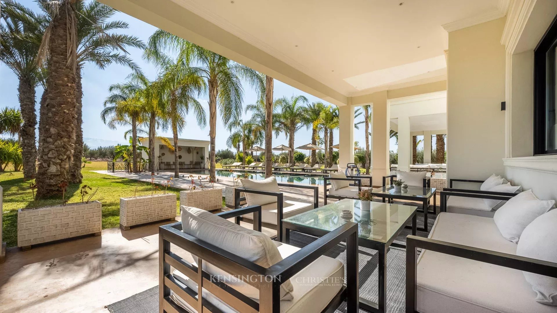 5 Bedroom Villa/Townhouse's Image 3