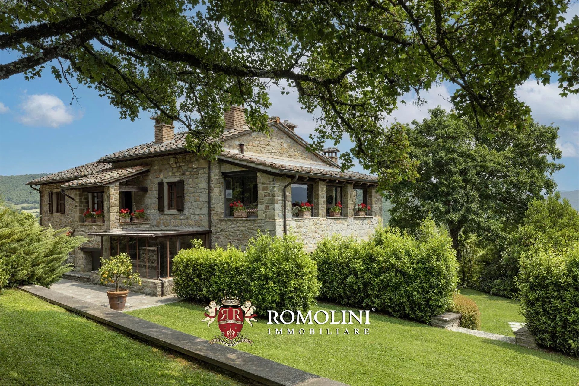 6 Bedroom Villa/Townhouse's Image 7