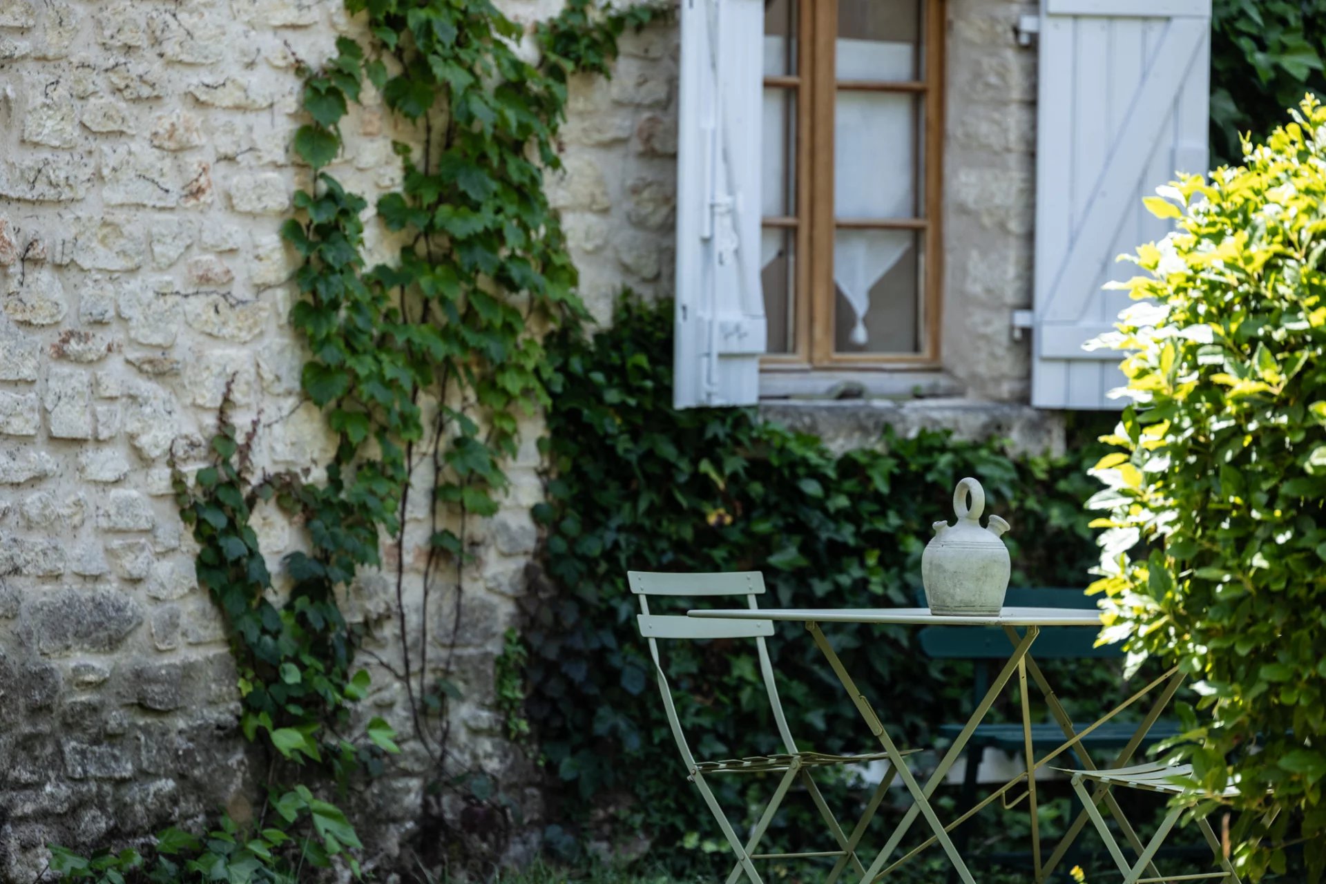 Exclusivité - Charmante maison provençale en pierre avec piscine au cœur du Luberon