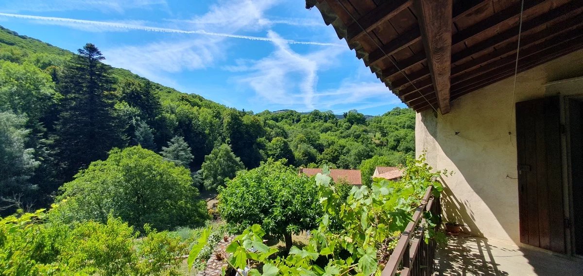 Sale Village house Avène