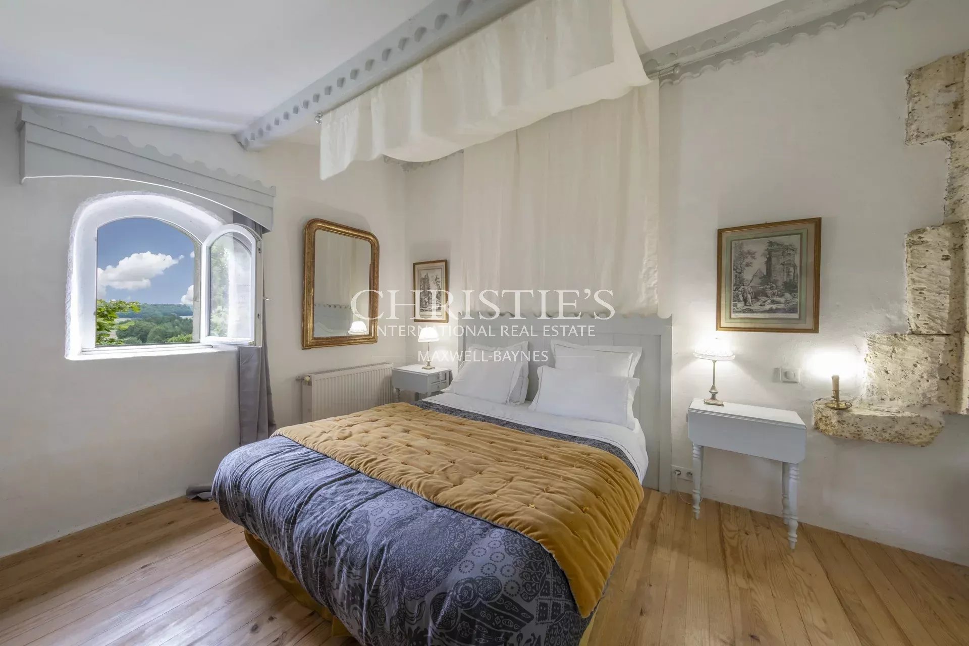 7 Bedroom Chateau's Image 17