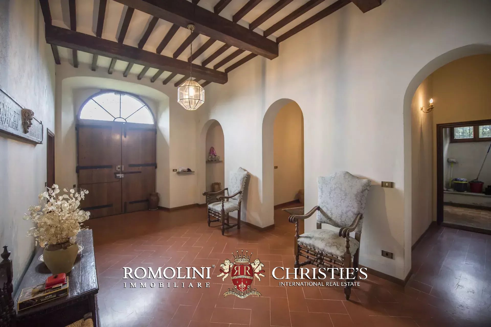 6 Bedroom Villa/Townhouse's Image 23