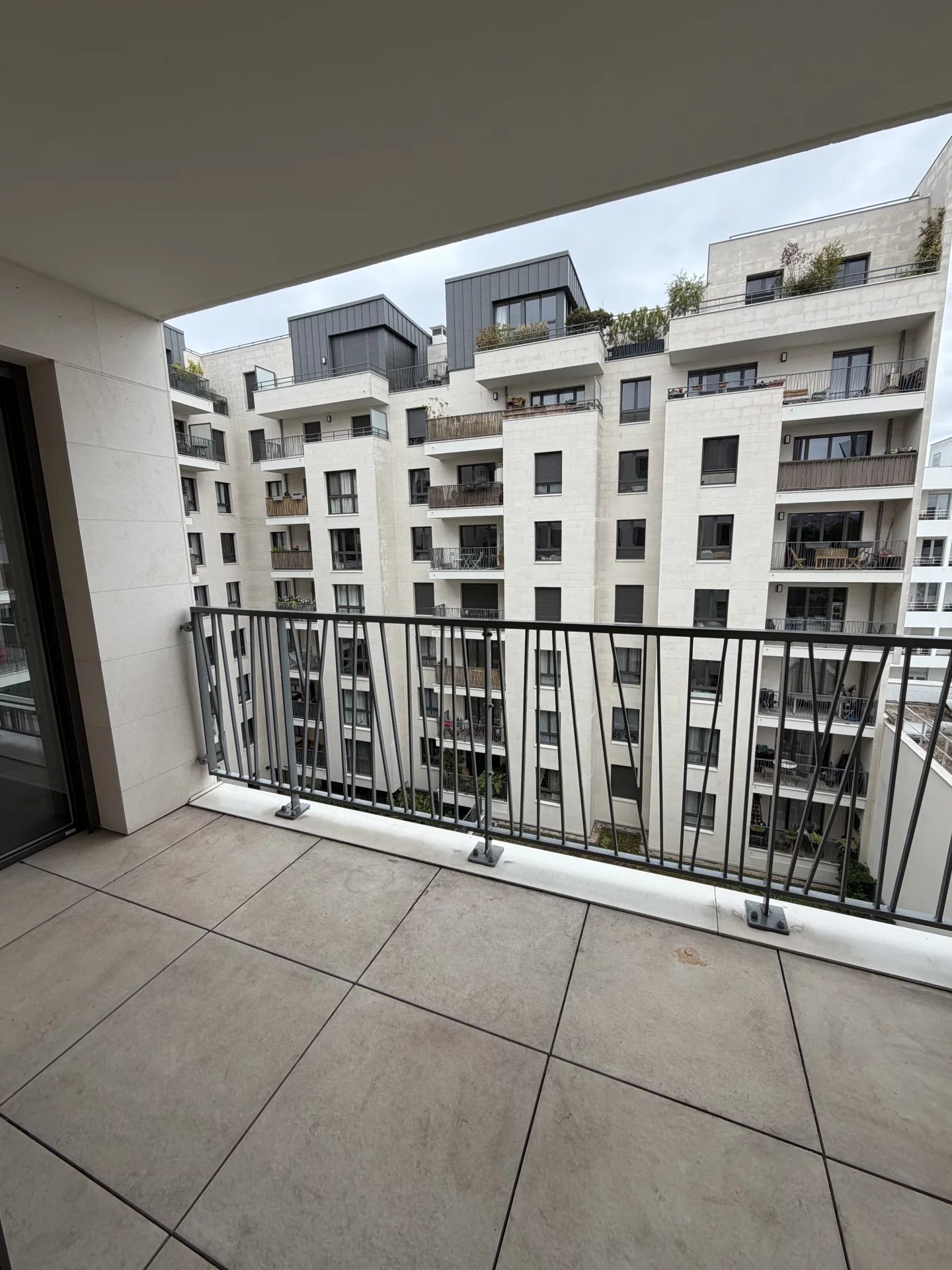 À louer – Appartement 3 pièces avec balcon – 65,48 m² - Image 1