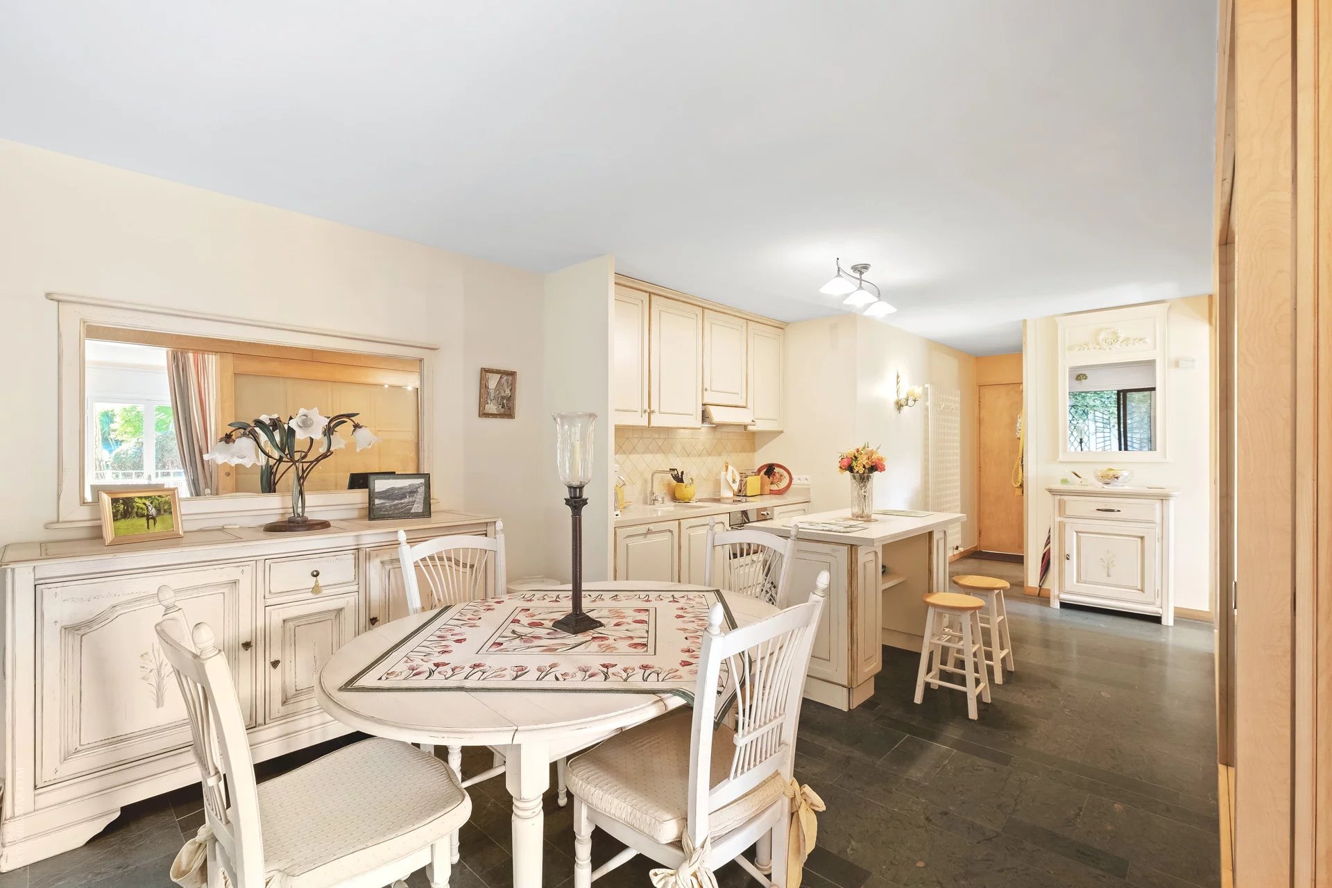 Великолепная 2 х комнатная квартира