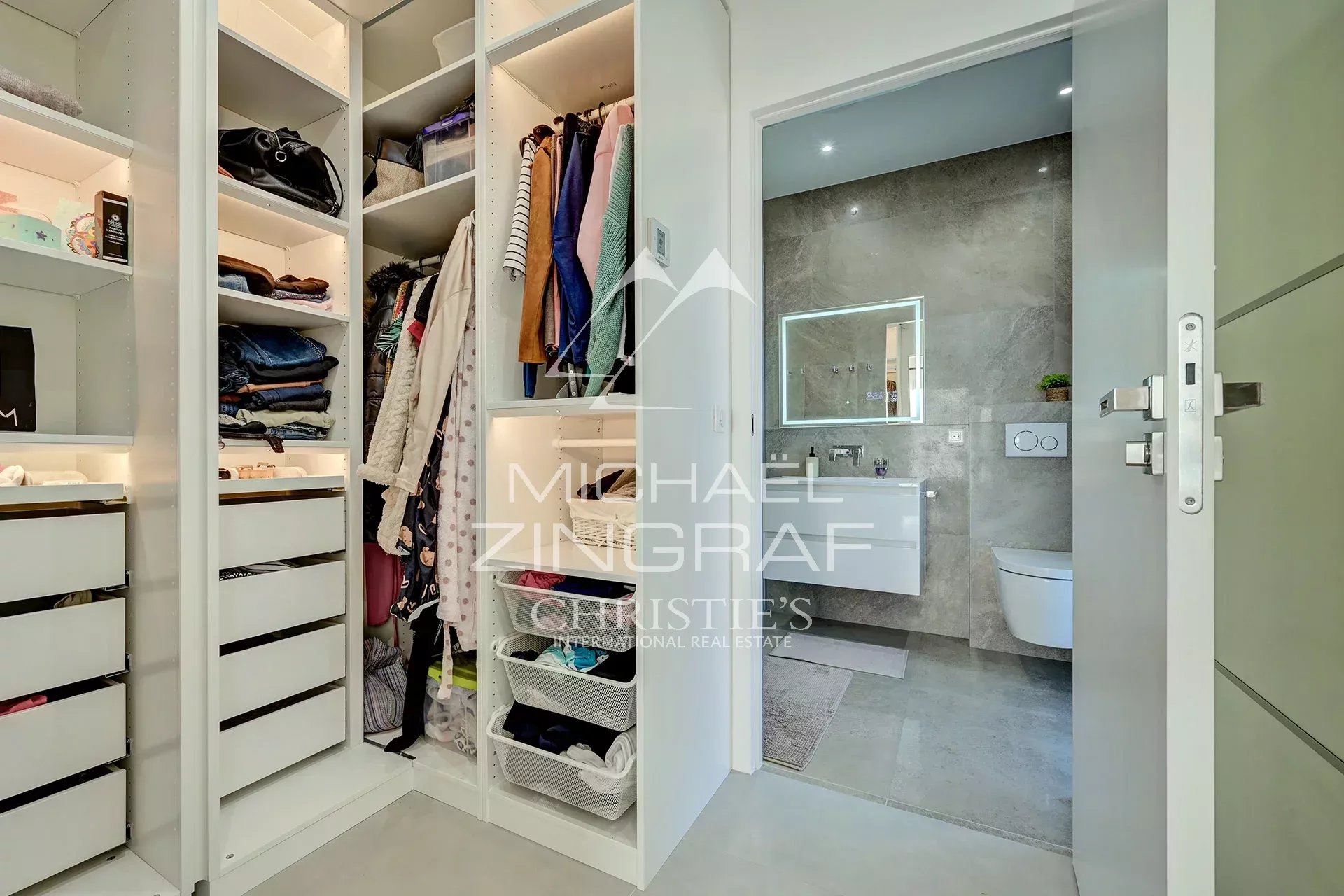 4 Bedroom Villa/Townhouse's Image 10