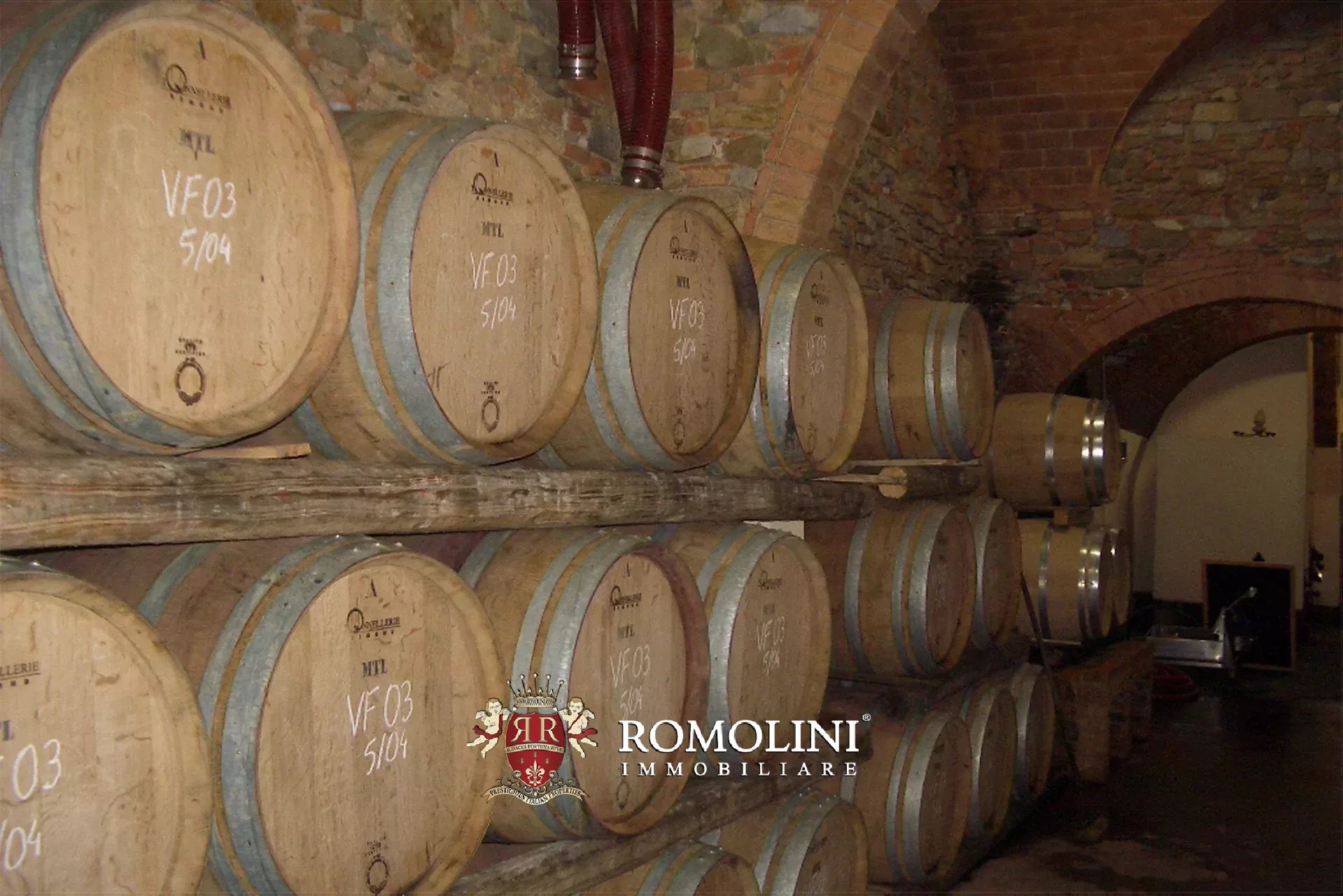 17 Bedroom Vineyard's Image 37