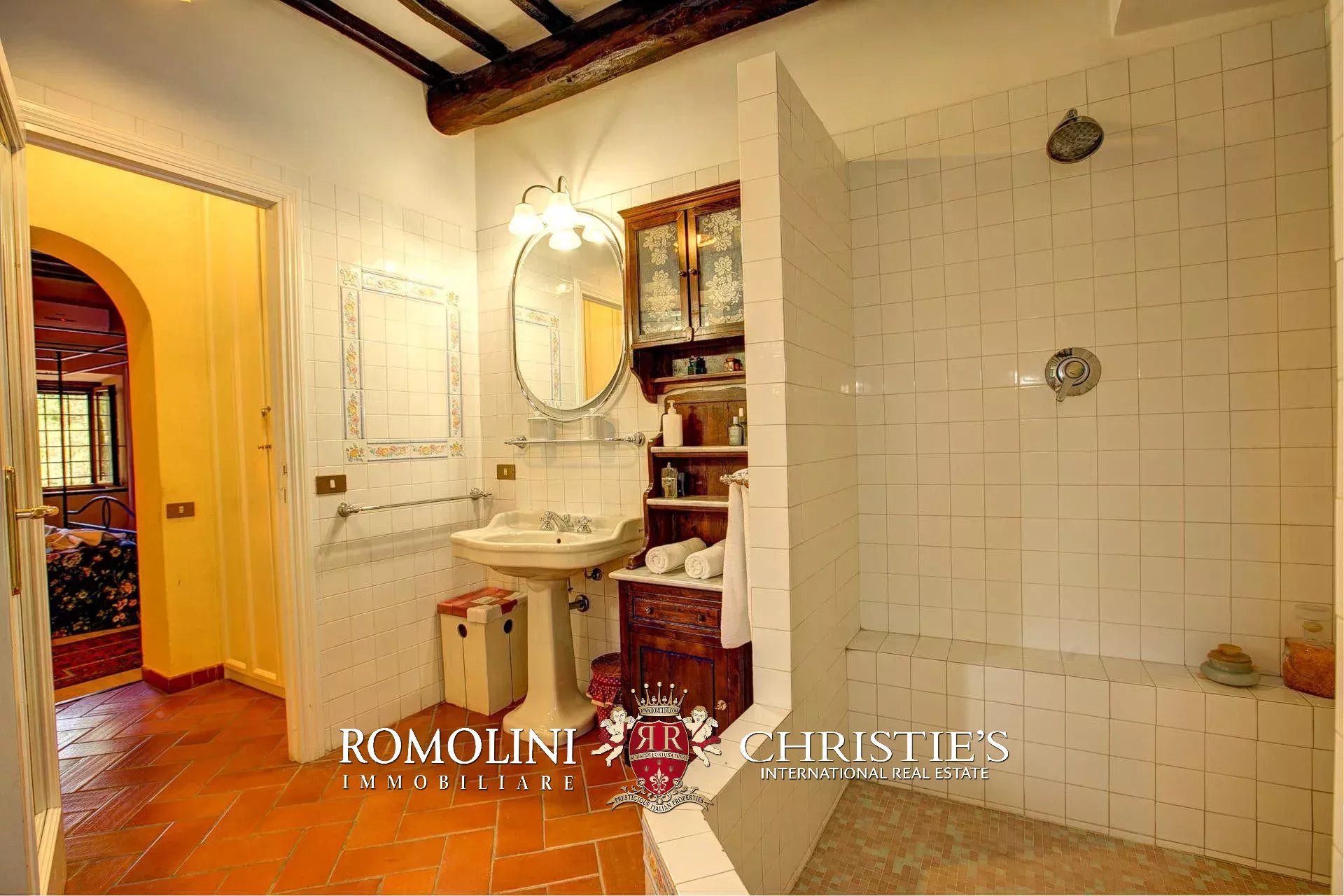 5 Bedroom Villa/Townhouse's Image 38