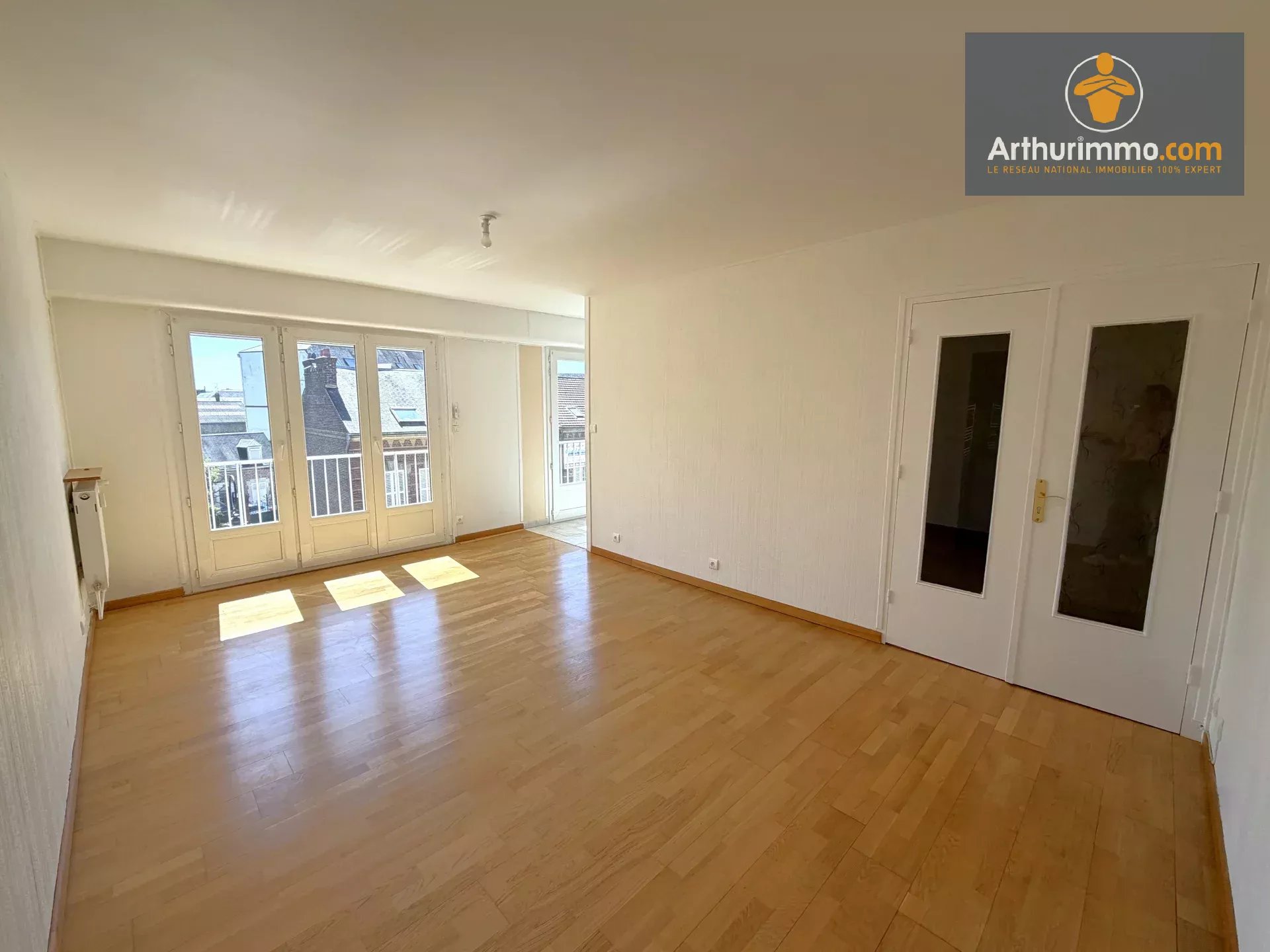 A louer Appartement T2 centre ville de Compiègne LOYER CHARGES COMPRISES - Photo 2