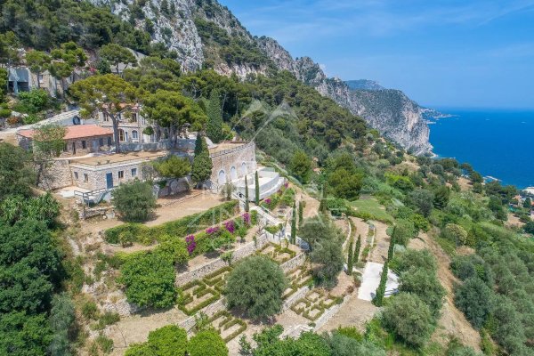 Villefranche - Exceptional property to finish — photo 4