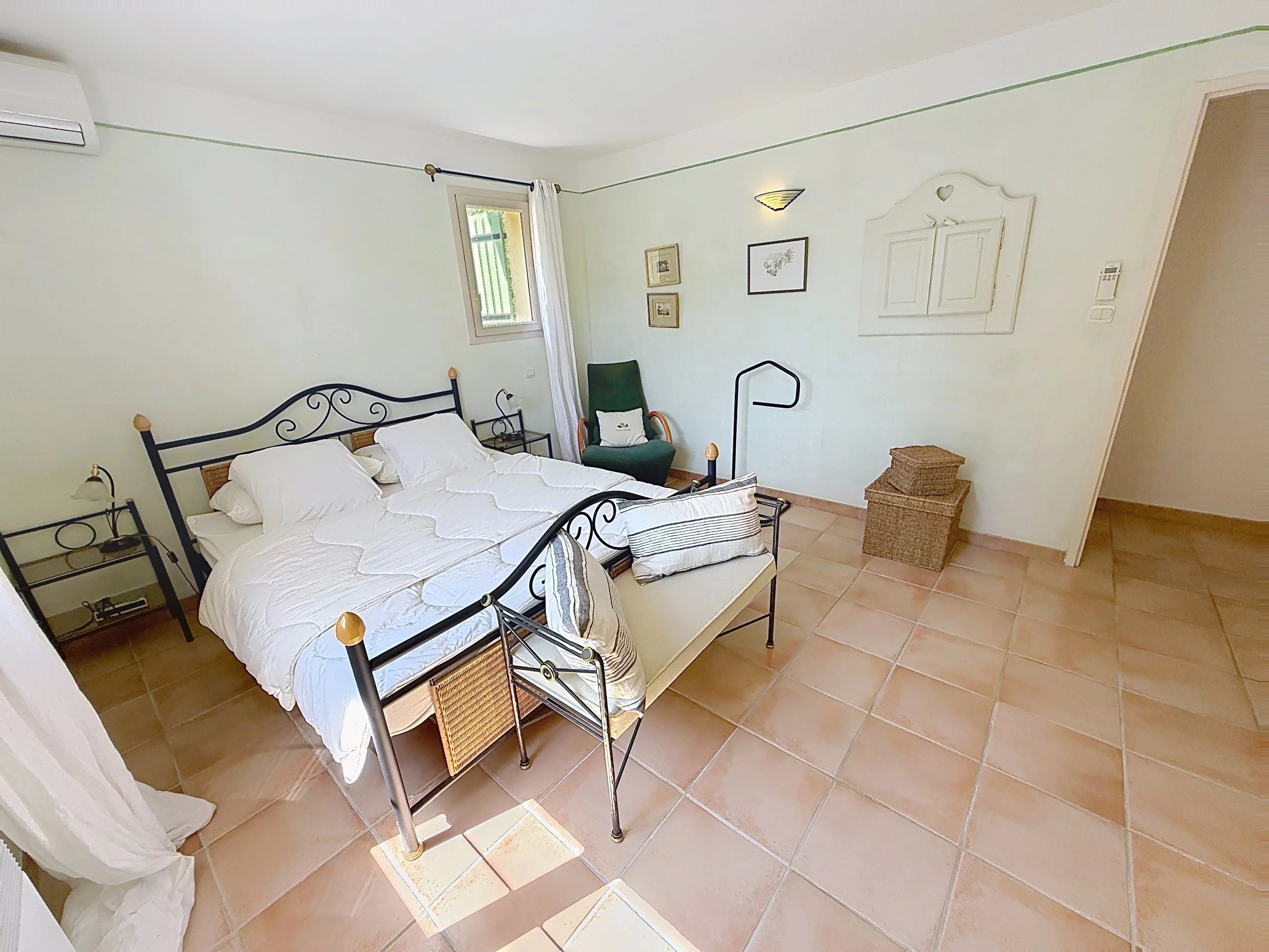 Exceptional property with 19th-century mill, detached villa, 2 pools on 1.6 hectares