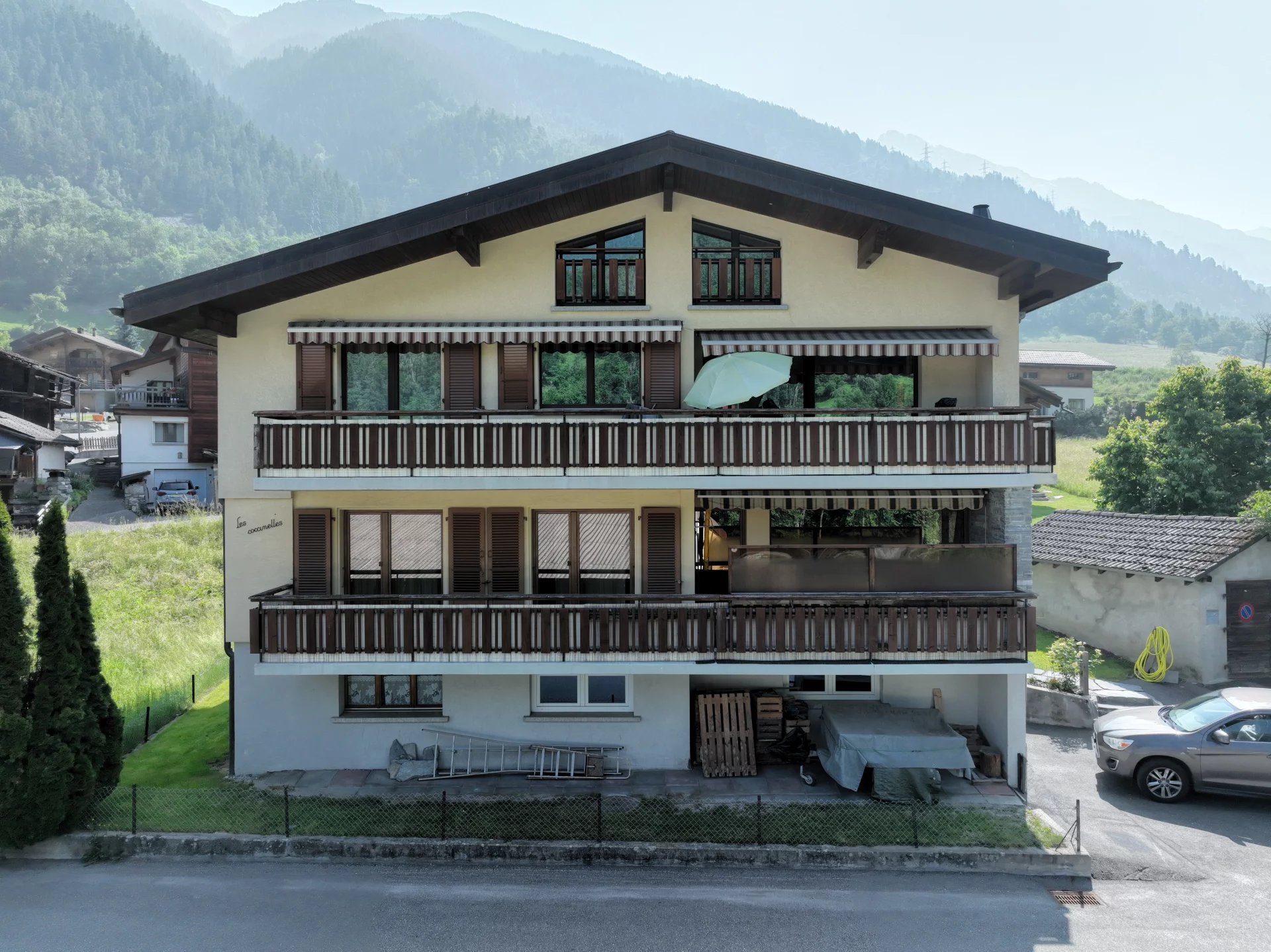 Propriété scindée en deux appartements