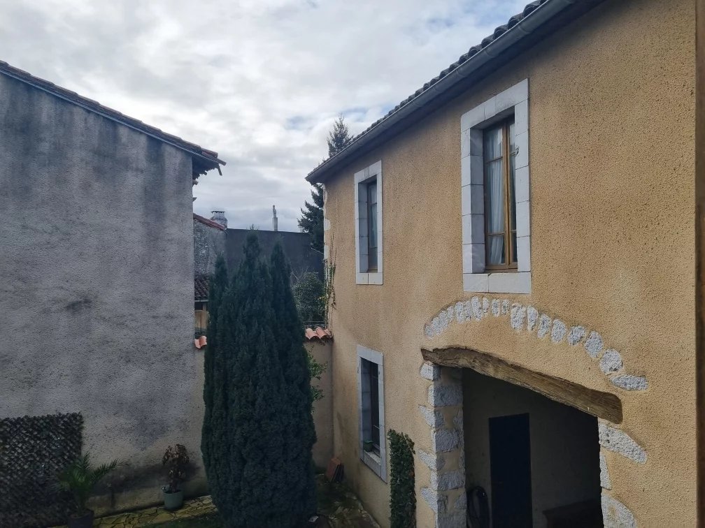 Village house for sale Montréjeau, Haute-Garonne