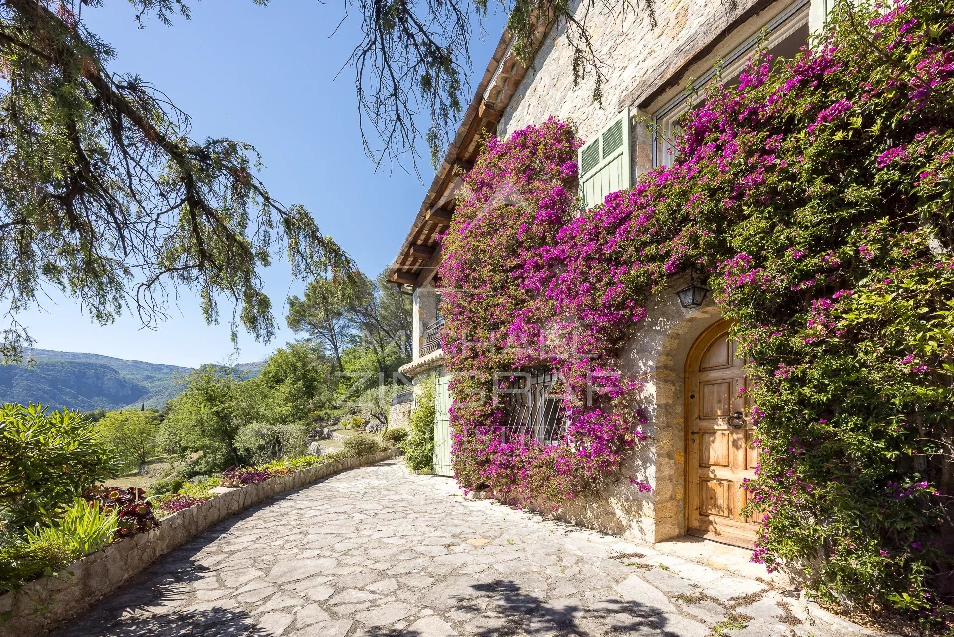 4 Bedroom Villa/Townhouse's Image 6