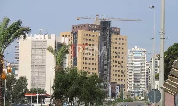 بيع شقَة بيروت Clemenceau