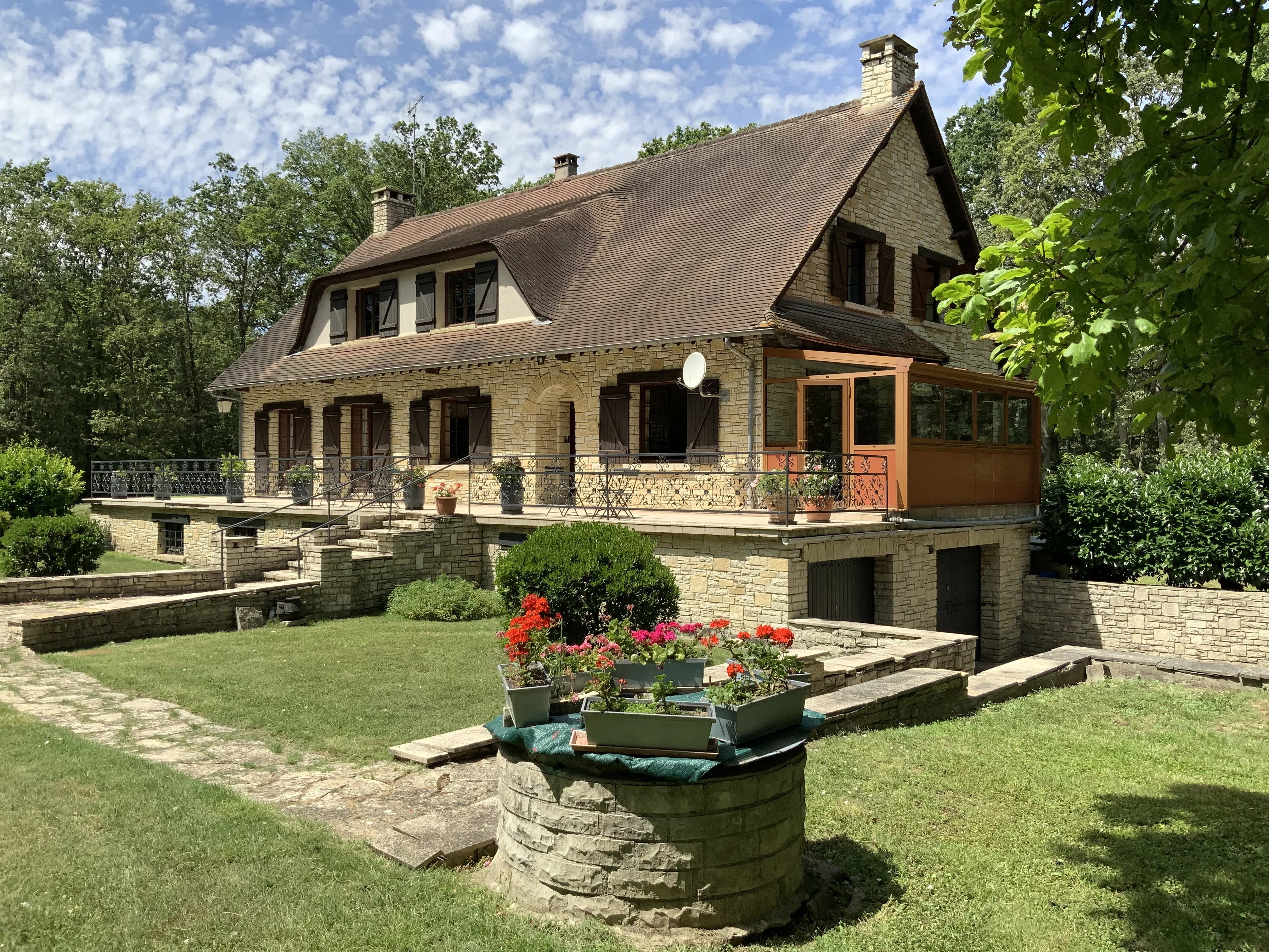 Propriété familiale et son parc de 4 hectares