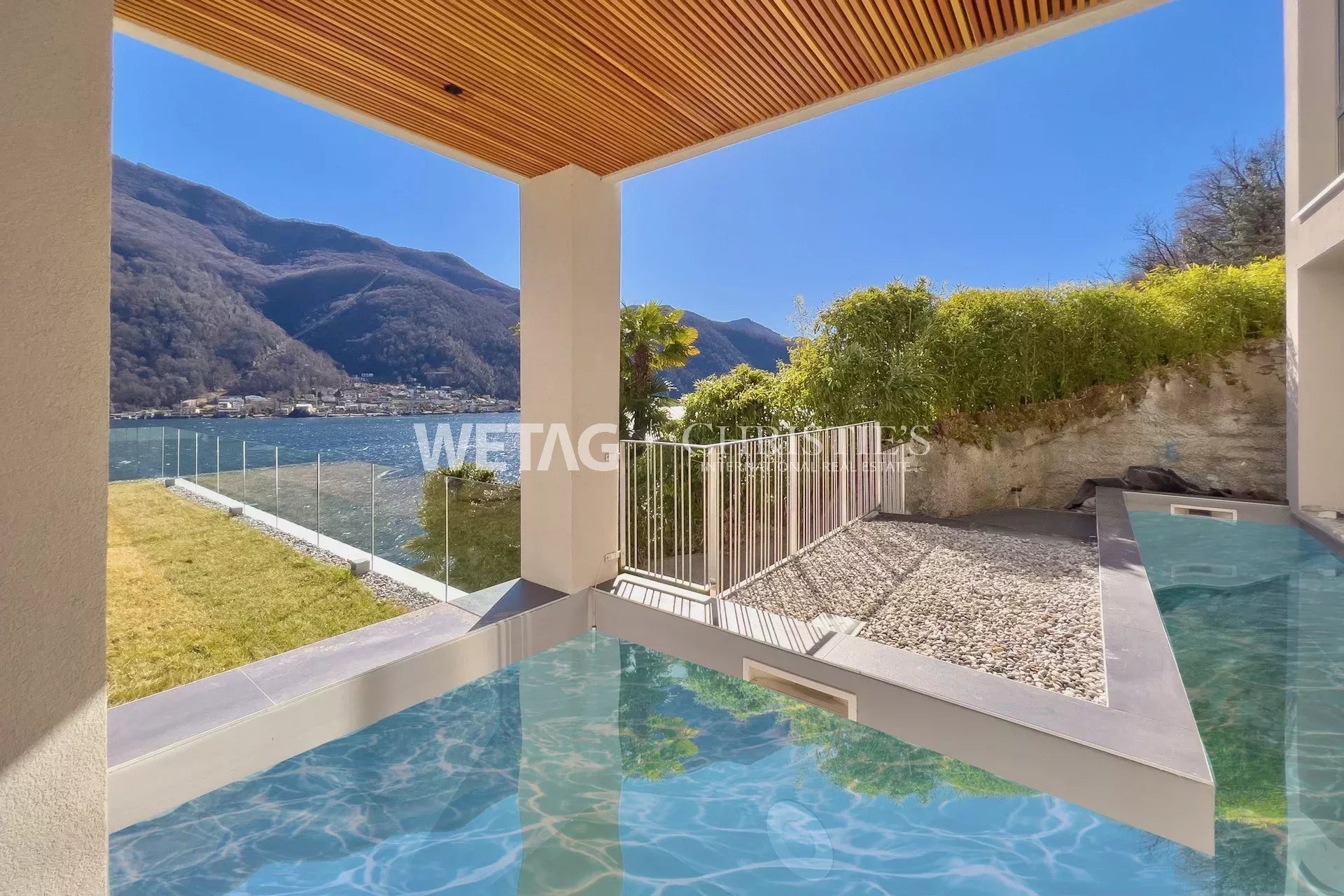 6 Bedroom Villa/Townhouse's Image 3