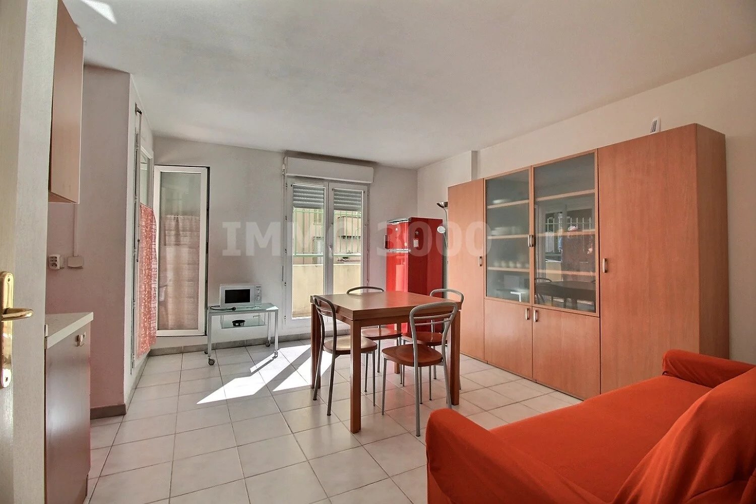 À vendre – 2 pièces avec terrasse et garage – Nice Rue de France / Tram CUM