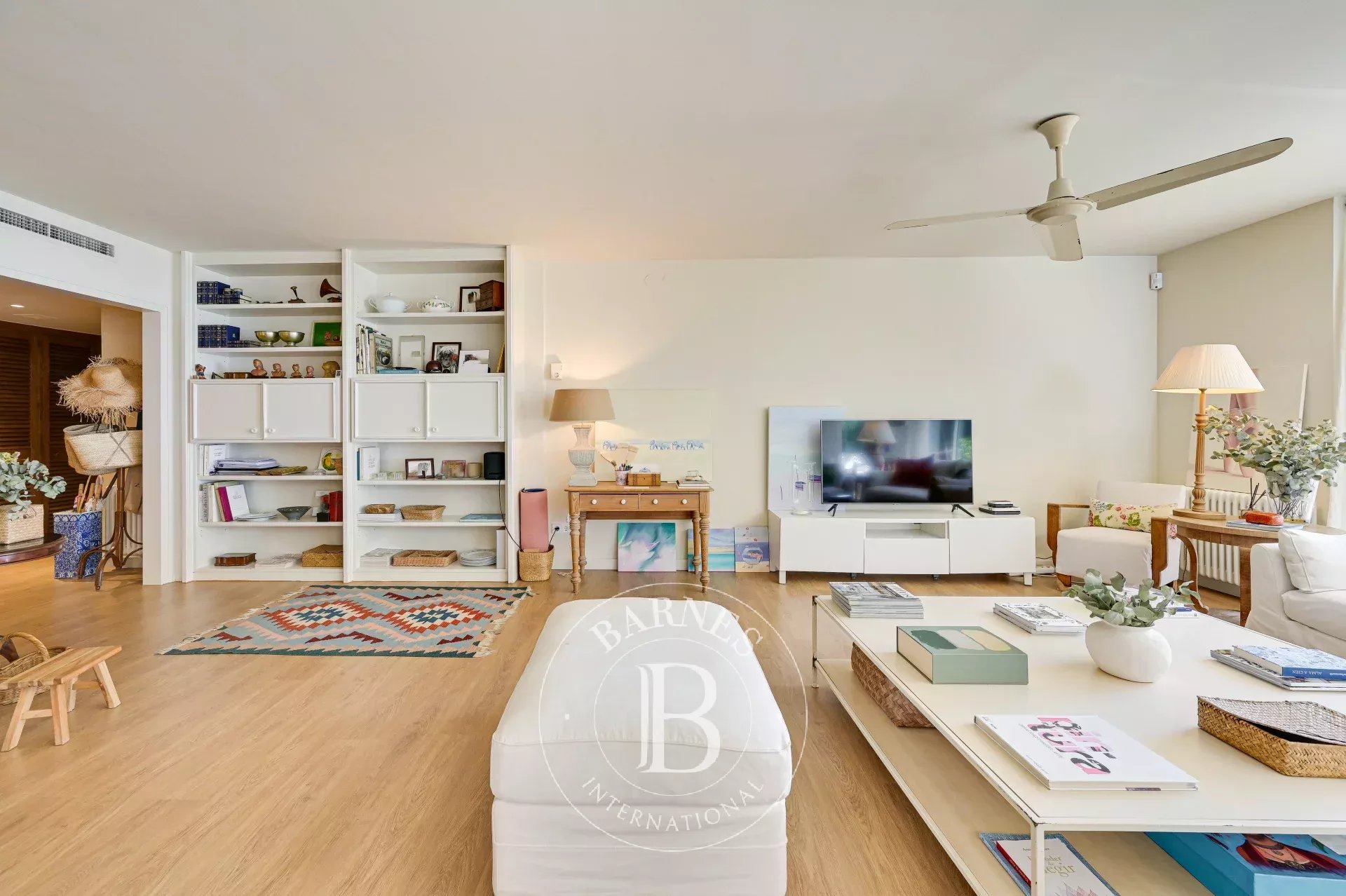 Stunning renovated apartment with sea views in Sant Vicenç de Montalt