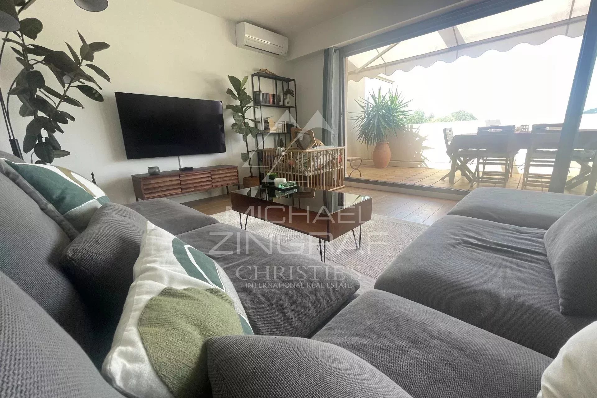 3 Bedroom Apartment/Flat's Image 3