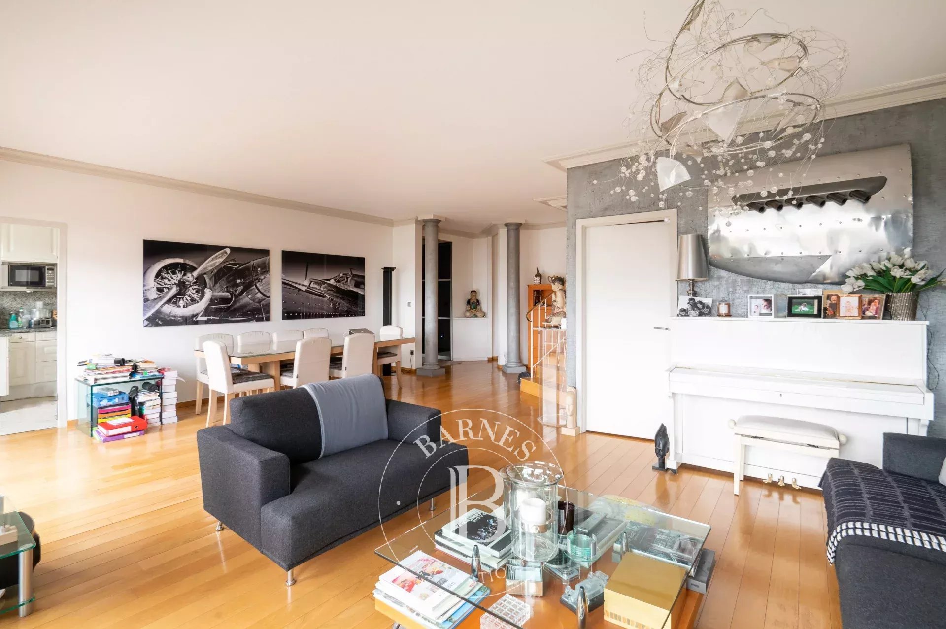 Exclusive - Neuilly - Victor Hugo - Pasteur - 3-bedroom apartment - Top floor - Terrace
