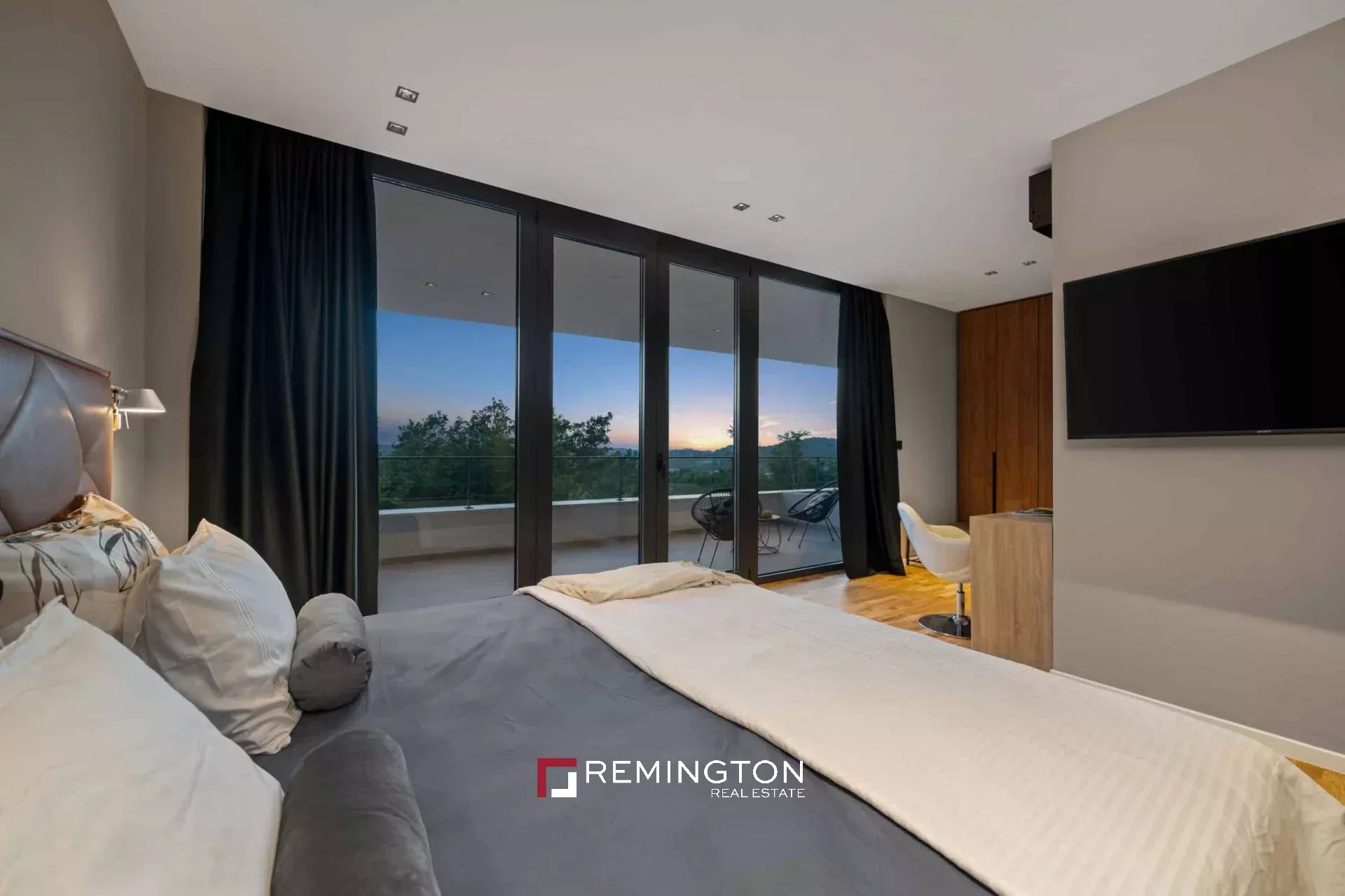3 Bedroom Villa/Townhouse's Image 9