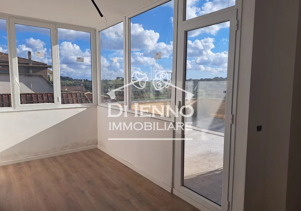 Sale Penthouse Roma Labaro