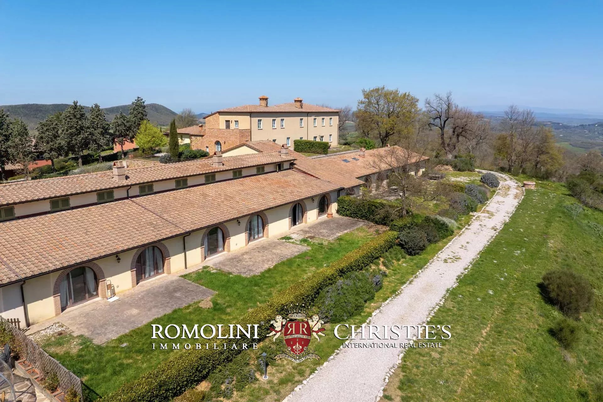 LUXUSANLAGE MIT 19 WOHNUNGEN IN DER TOSKANA, VAL D'ORCIA