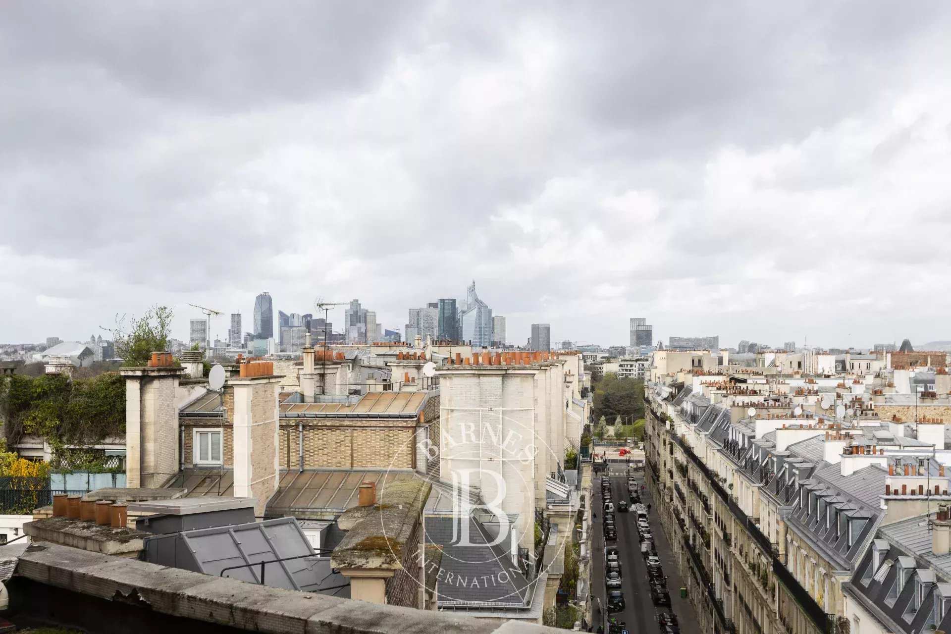 Exclusive - Paris 16 - Chaillot/Foch - Top floor with terrace - 4 bedrooms - picture 9 title=