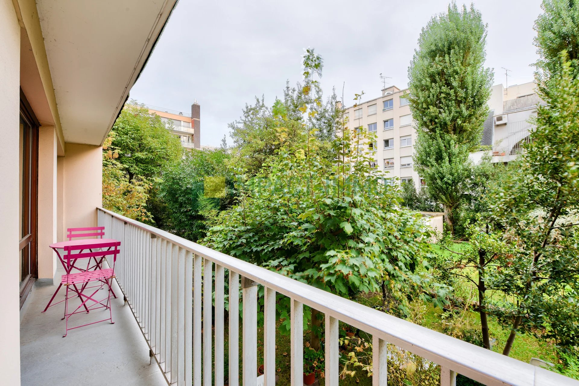 Appartement deux pièces - Balcon - Calme